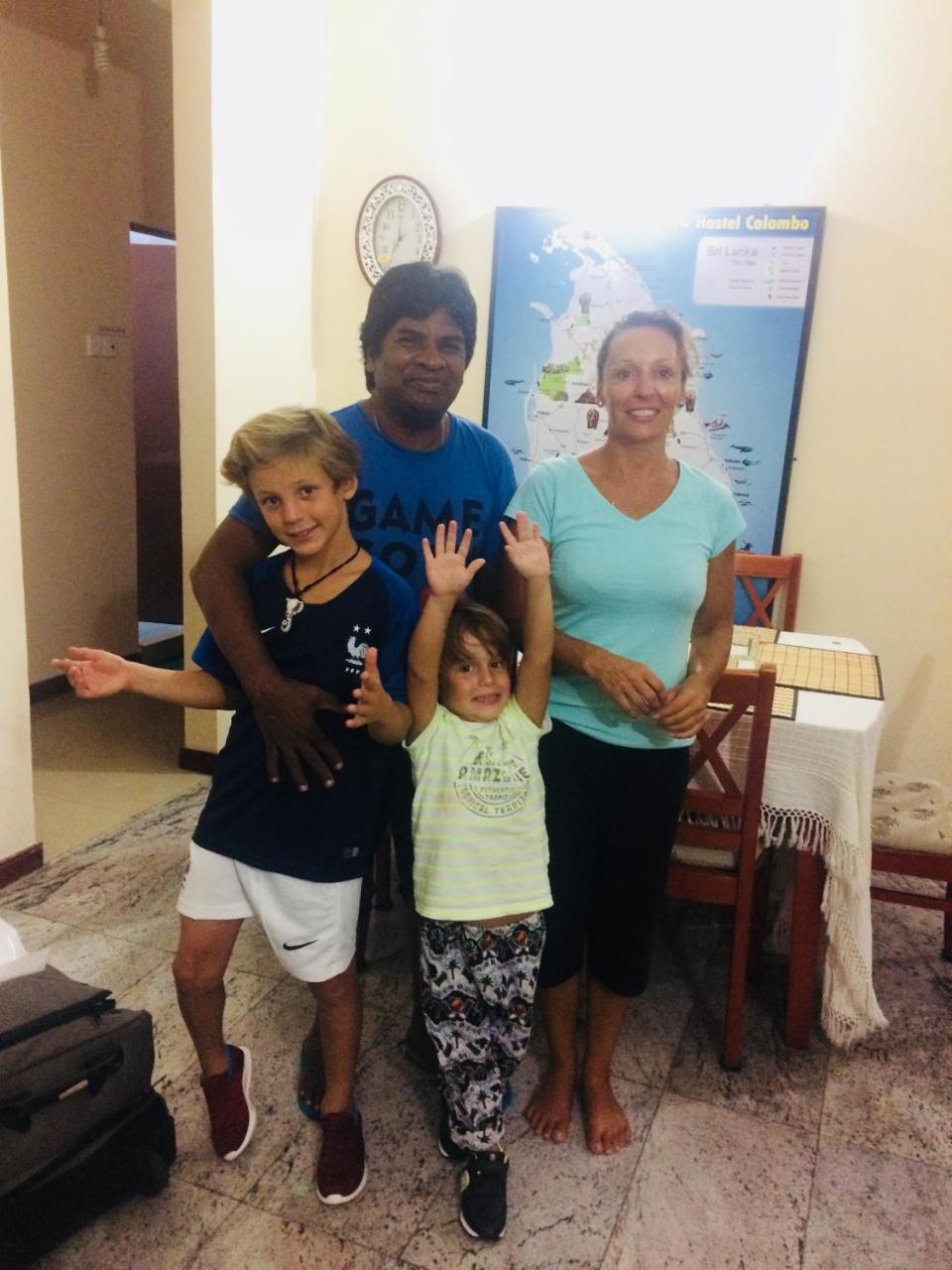 Port View Hostel كولمبو المظهر الخارجي الصورة
